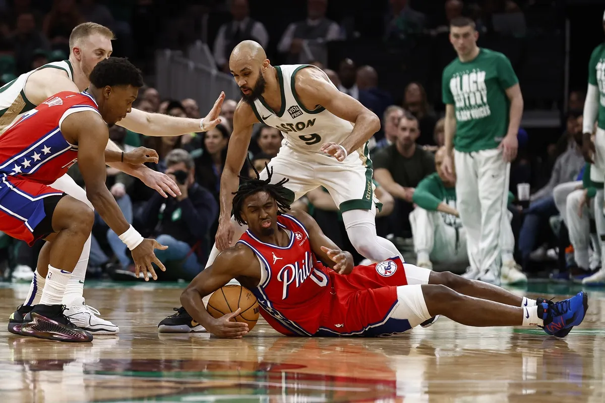 Tyrese Maxey et Kyle Lowry