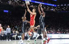 Les Hawks maîtrisent les Nets mais perdent Trae Young