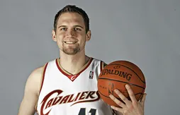 Lance Allred, le premier sourd à jouer en NBA