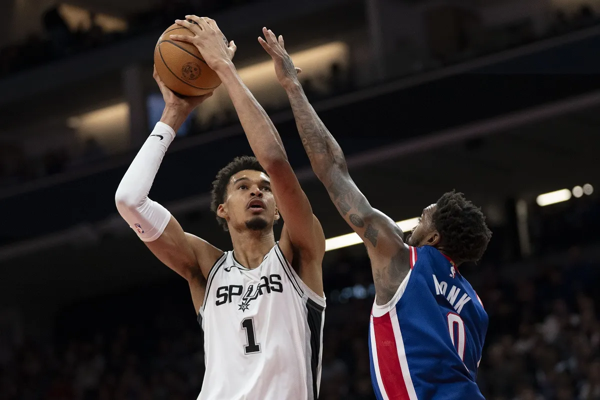 Victor Wembanyama (Spurs) contre les Kings