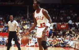 Un billet du premier match NBA de Michael Jordan vendu pour un montant record