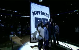 Les Nuggets retirent le maillot de Dikembe Mutombo