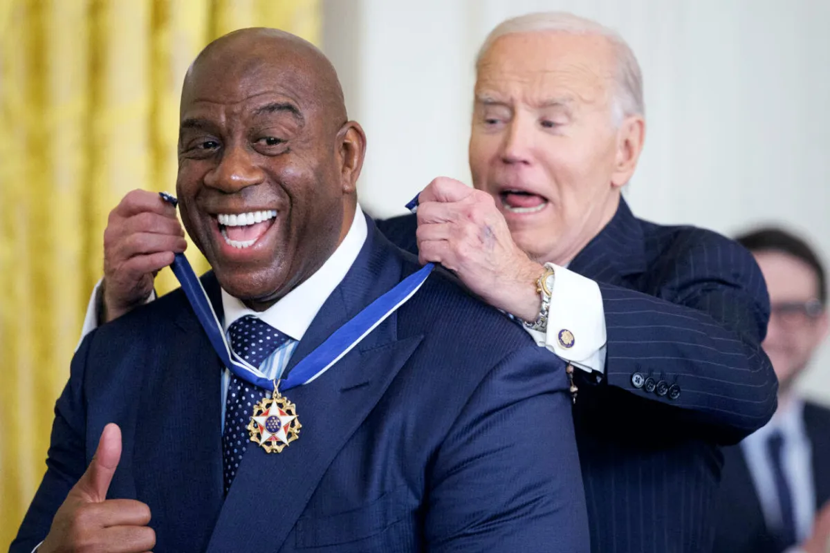 Magic Johnson avec Joe Biden