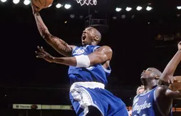 Les Lakers devraient ressortir leur maillot bleu l’an prochain