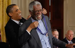 Barack Obama, Michael Jordan… Les hommages se multiplient après la mort du “géant” Bill Russell