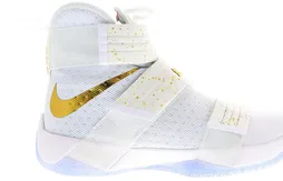 Nike remet sa virgule d’or à LeBron James, Kyrie Irving et Kevin Durant