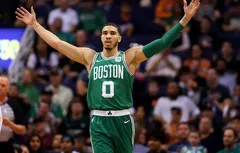 Brett Brown : “Jayson Tatum a un bagage qu’il ne devrait pas avoir à son âge”