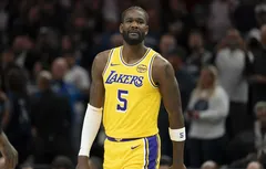 Les Lakers veulent réveiller le lion qui sommeille en Deandre Ayton