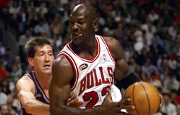 Des chaussures portées par Michael Jordan vendues plus de deux millions de dollars ?