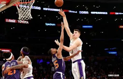 Ivica Zubac se balade dans la raquette des Suns