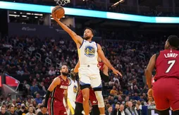 Stephen Curry achève le Heat dans le dernier quart-temps