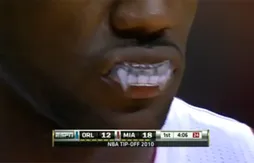 L’image du jour : le protège-dents de LeBron James
