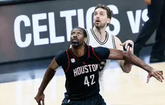 Nene Hilario sur le flanc