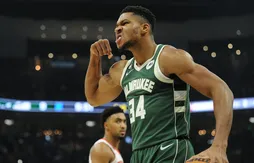 Giannis Antetokounmpo met un petit coup de pression aux Bucks
