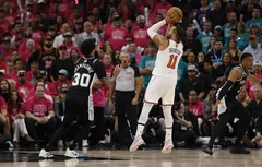 Jalen Brunson et les Knicks frappent les premiers à San Antonio !