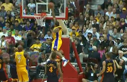 Le monster dunk du jour : Shannon Brown écrabouille Mikki Moore