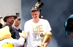 Quand Nikola Jokic donne des conseils à Zeljko Obradovic