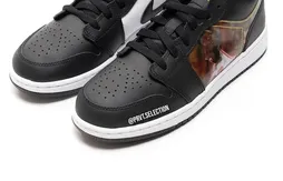 Quand la Air Jordan 1 Low “Hologram” en met plein la vue