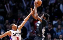 Andrew Wiggins tente (mais rate) un 720°