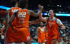 Brittney Griner dans l’histoire, Connecticut enfonce Chicago