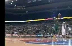 NCAA Dunk Contest 2009 : Tony Danridge et Charlie Coley III ont enflammé le concours !