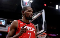 Kevin Durant s’en prend aux « vautours » et aux « cafards » qui le critiquent