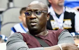 Makhtar Ndiaye rejoint les bureaux des Mavericks