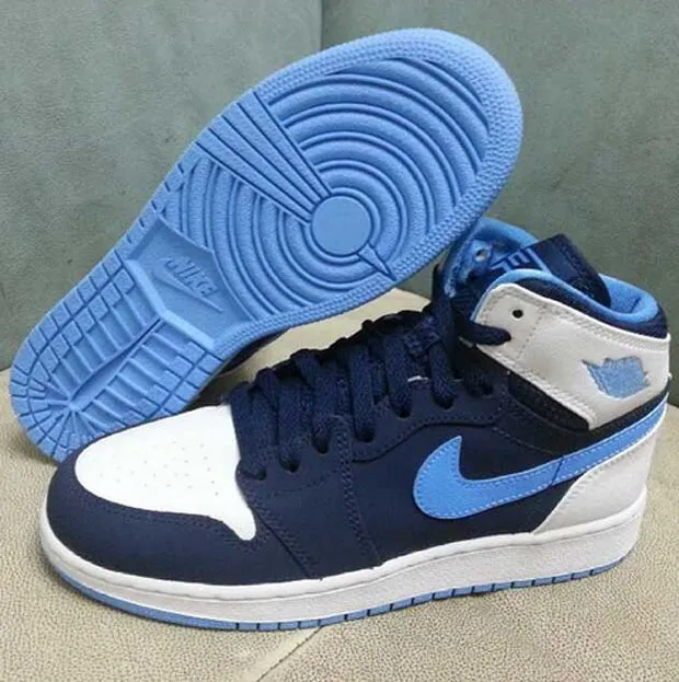 Air-Jordan-1-Mid-GS-CP3-2