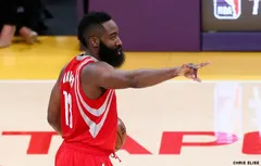 Le MVP de la nuit : un triple double de James Harden pour égaler Hakeem Olajuwon