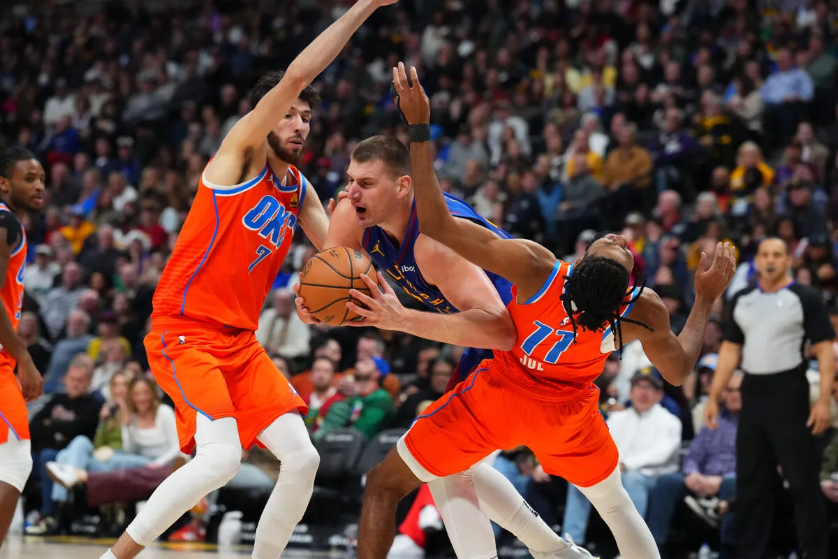 Nikola Jokic face à Chet Holmgren