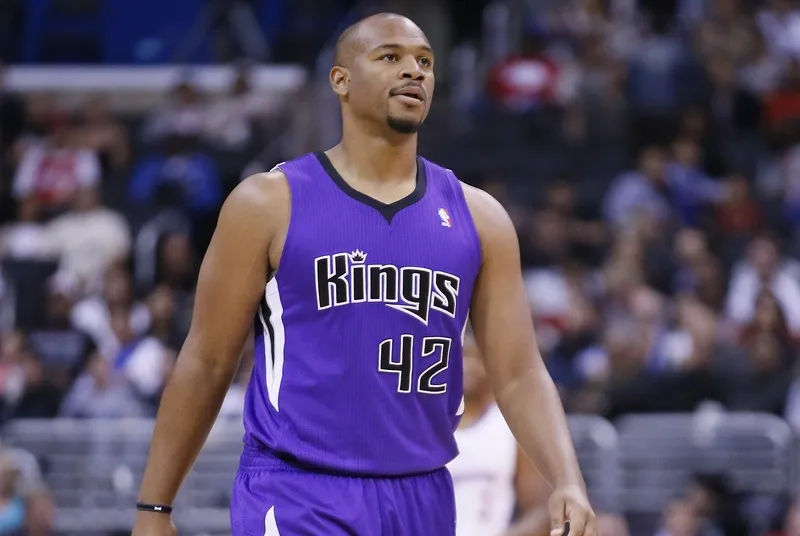 Chuck Hayes revient aux Rockets