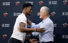 Jimmy Butler répète à Pat Riley qu’il veut quitter le Heat
