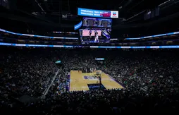 Un OVNI dans le ciel de Sacramento ? Non, un laser pour célébrer les victoires des Kings