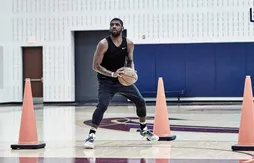 Nike : la Kyrie 3 disponible le 21 janvier ?