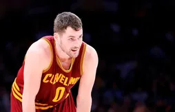 LeBron James : « J’aimerais que Kevin Love shoote avec confiance »