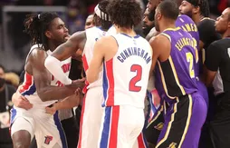 Les images de l’expulsion de LeBron James face aux Pistons