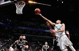 Le Top 10 de la nuit : Giannis Antetokounmpo est partout !