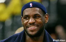LeBron James : “ce serait génial de rejouer avec les Cavs”