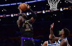 Après la frustration, Deandre Ayton s’amuse enfin aux Lakers