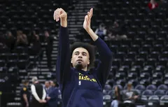 Jordan Nwora file en Turquie