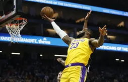 LeBron James en triple-double, les Lakers se baladent à Sacramento