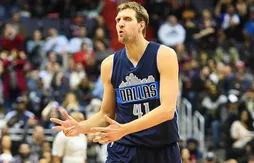 Dallas : Dirk Nowitzki sera le pivot titulaire