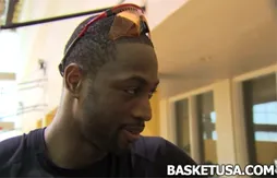 LeBron James se moque des lunettes de Dwyane Wade