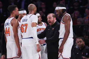 Tom Thibodeau offre une première leçon de coaching à Taj Gibson