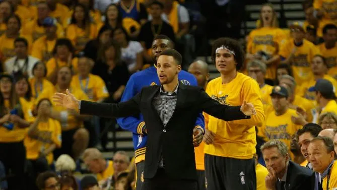 Officiel : Stephen Curry forfait pour le Game 3
