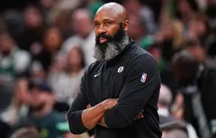 Jacque Vaughn retourne à Kansas
