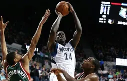 Anthony Bennett devient le premier “first pick” coupé après deux saisons