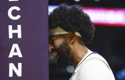 Anthony Davis serre déjà les dents