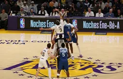 Glouton, Anthony Davis porte les Lakers face aux Wolves