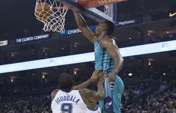 Dwight Howard marche sur les Warriors !